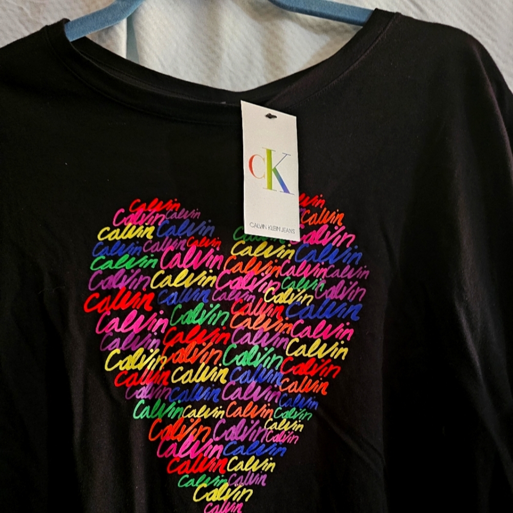 Large Black Calvin Klien T-shirt